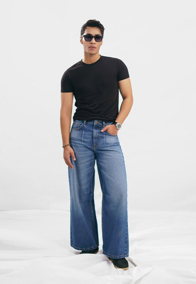 Wide Leg Pleated Jeans - Mid Blue