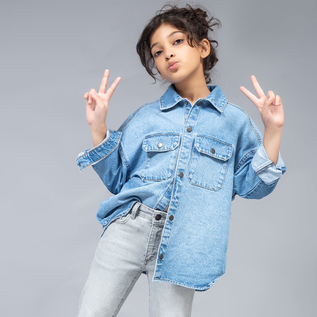 Oversized Deni Shirt With Pockets (Bleach Stone Wash)
