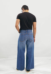 Wide Leg Pleated Jeans - Mid Blue