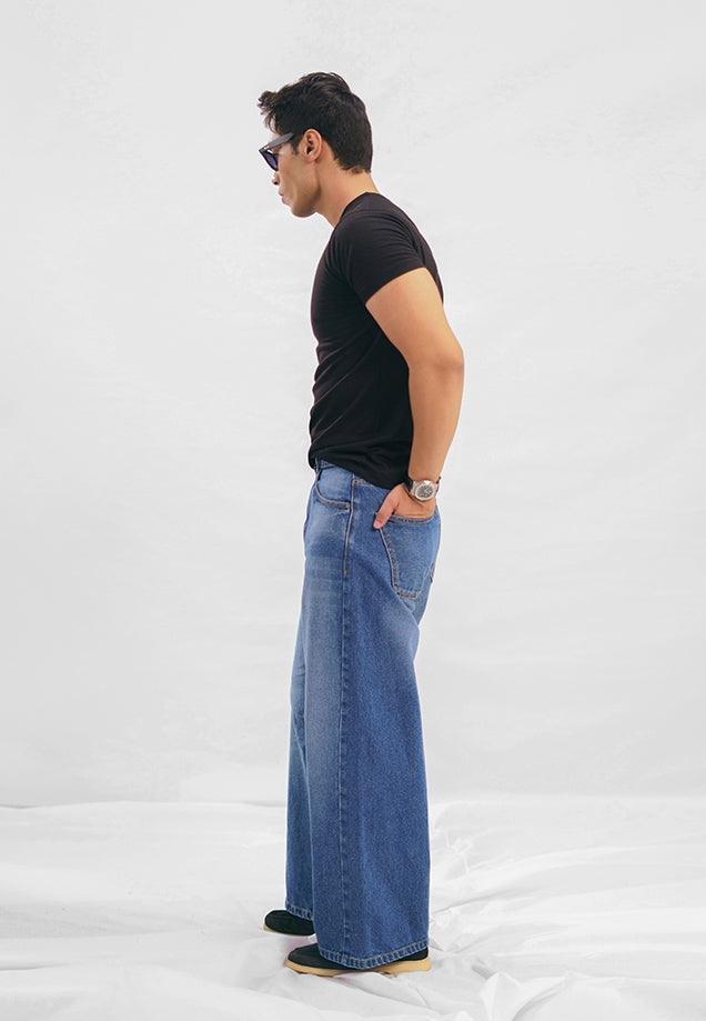 Wide Leg Pleated Jeans - Mid Blue