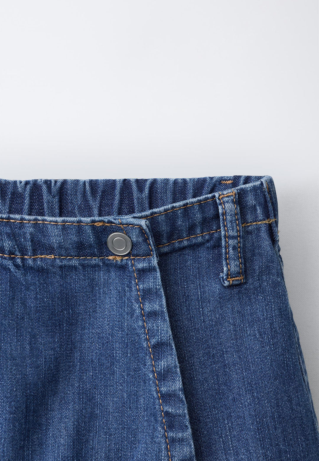 CASUAL CROSS OVER DENIM SKIRT - MID BLUE