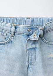 DISTRESSED DENIM SHORT - DIRTY LIGHT BLUE
