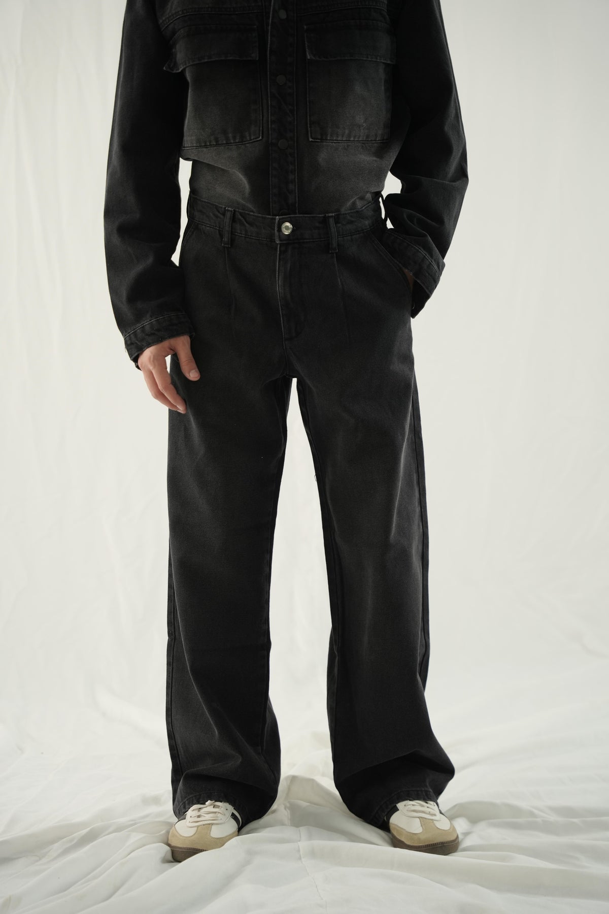 Pleated Baggy Denim Trousers - Stone Wash