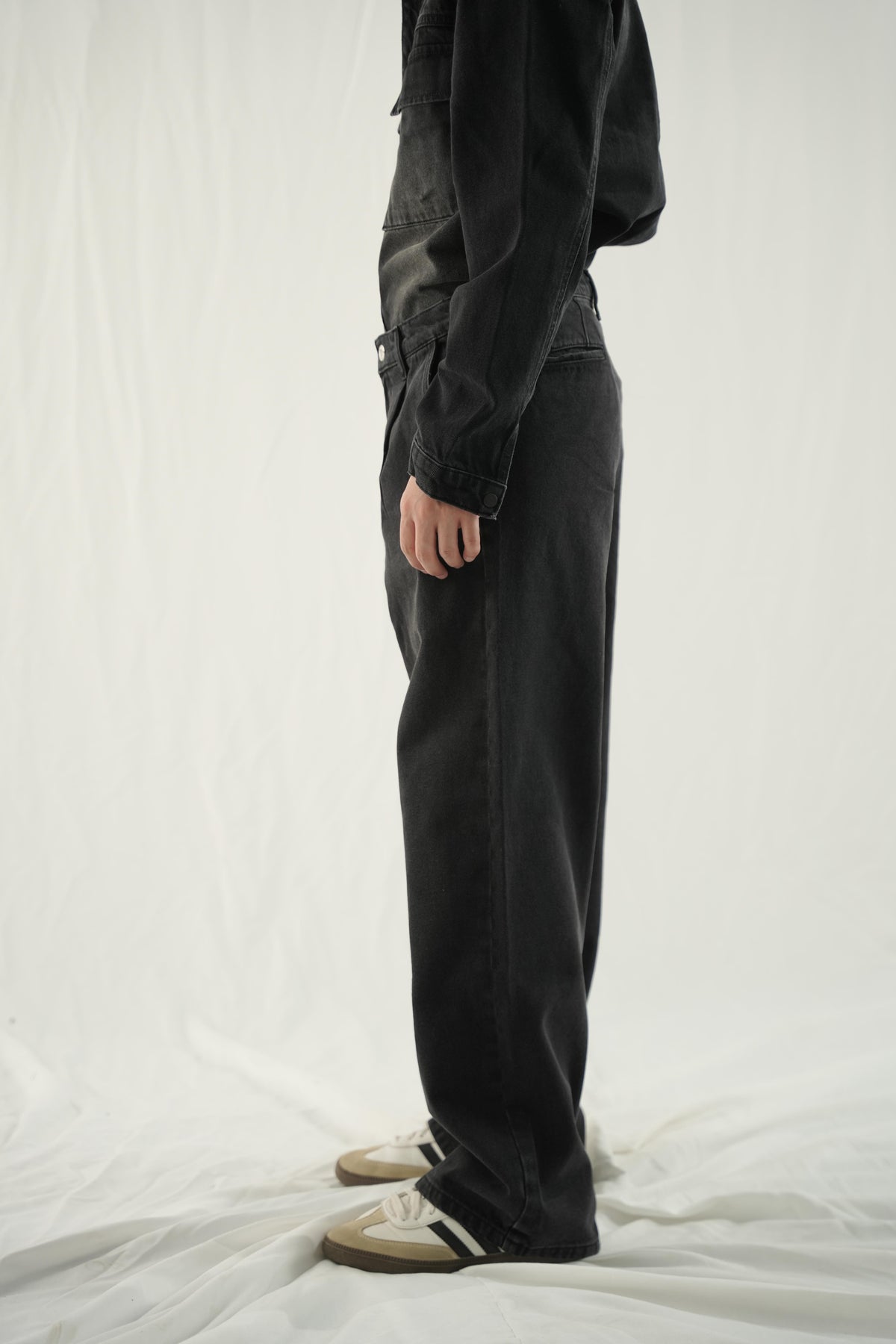 Pleated Baggy Denim Trousers - Stone Wash